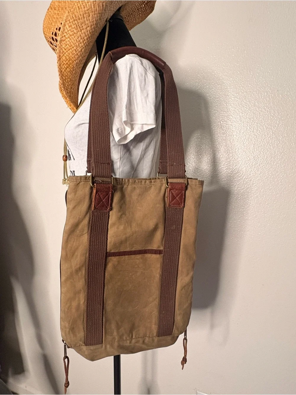 Duluth Trading Co brown  Canvas Messenger Bag with Brown Straps